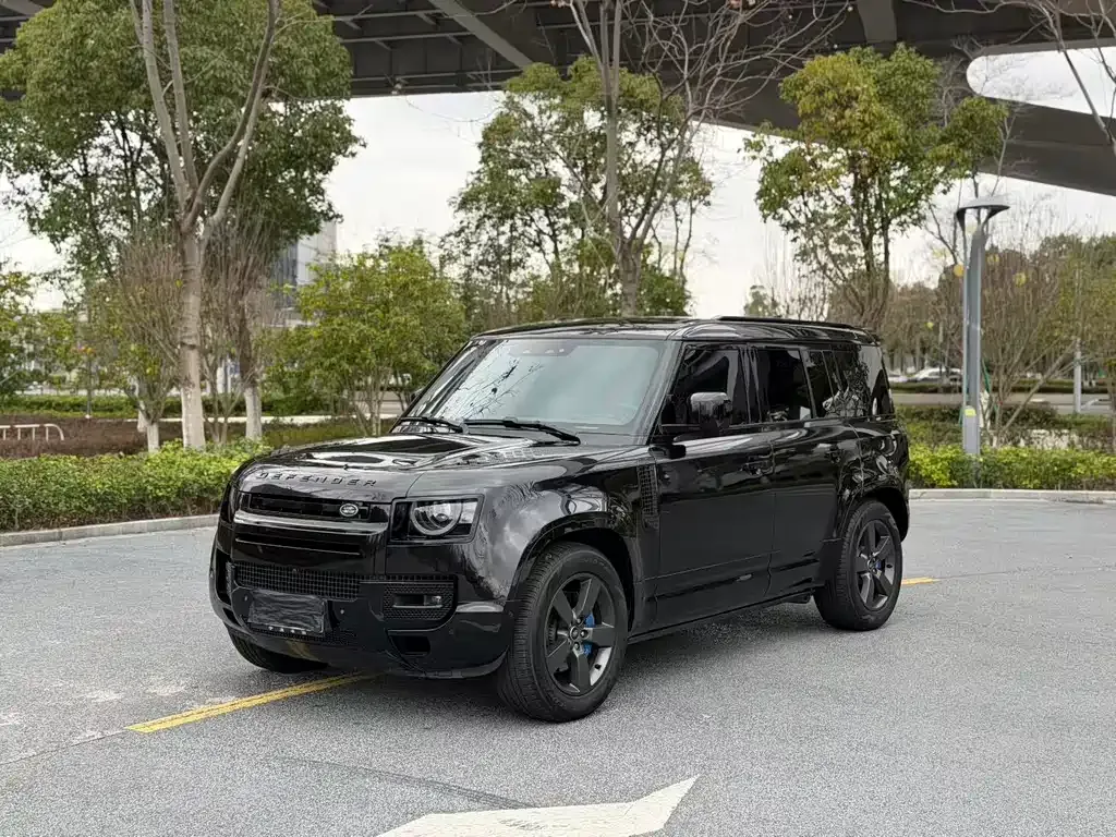 Land Rover Defender — фото 1