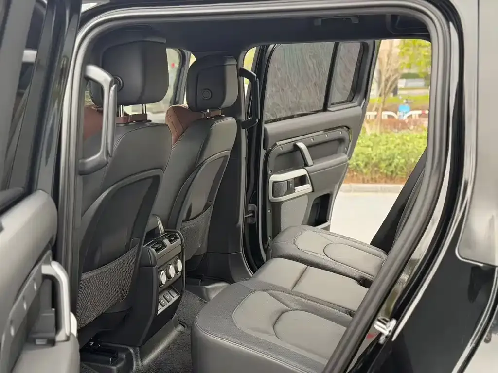 Land Rover Defender — фото 2