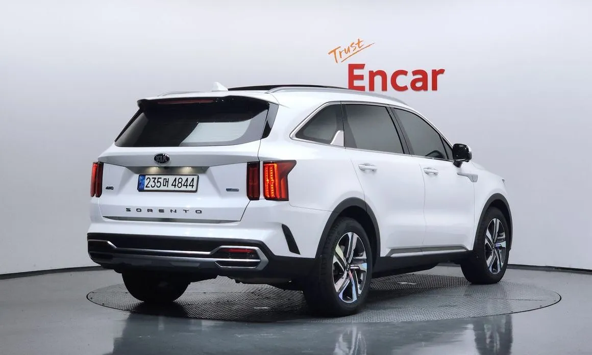 Kia Sorento — фото 9