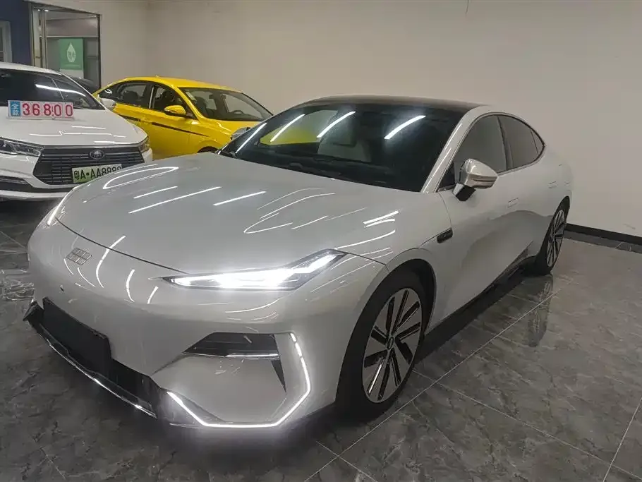 Geely Galaxy E8