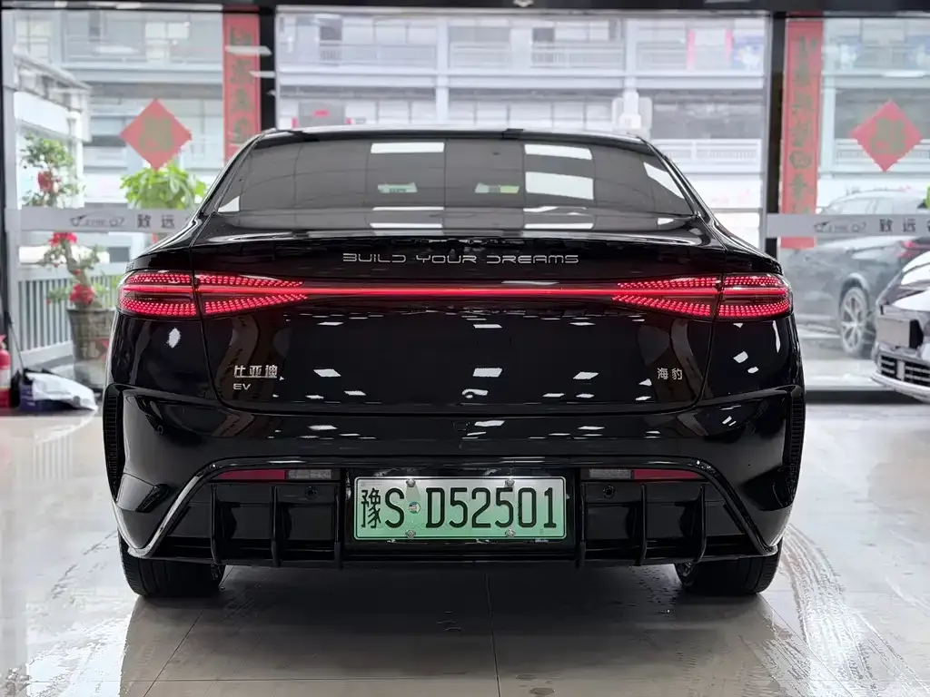 BYD Seal — фото 3