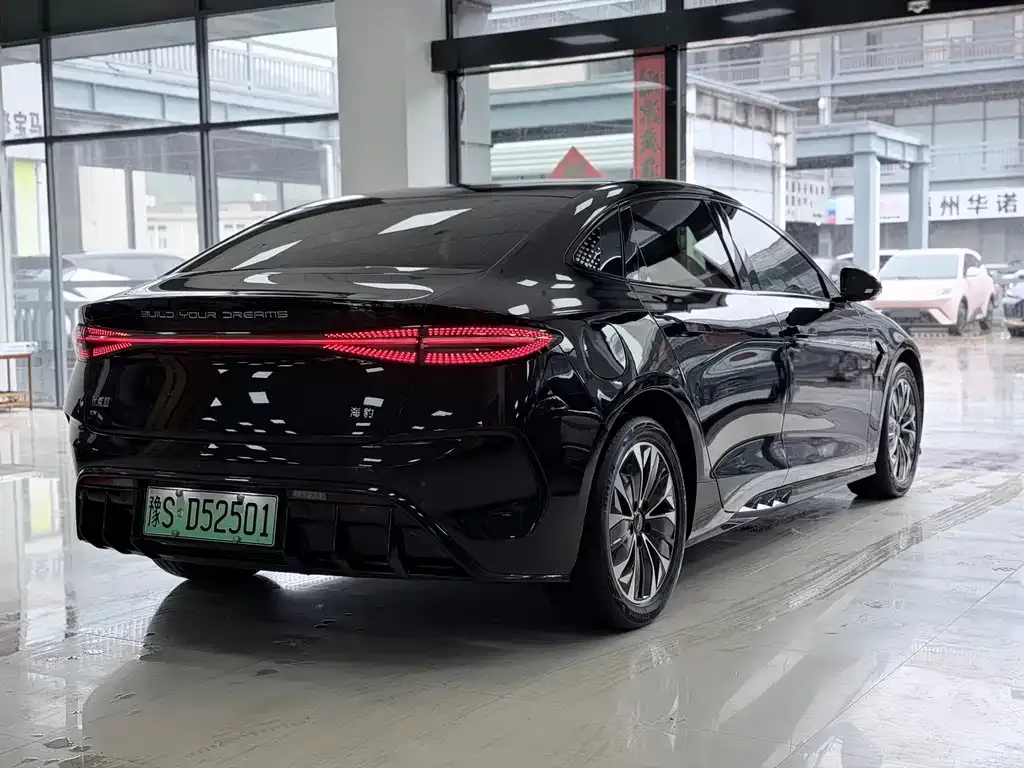BYD Seal — фото 10