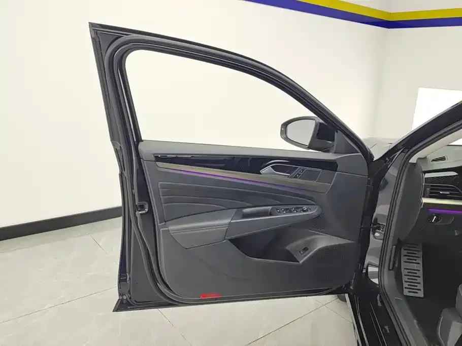Volkswagen Passat 2022 из CN, фото 4