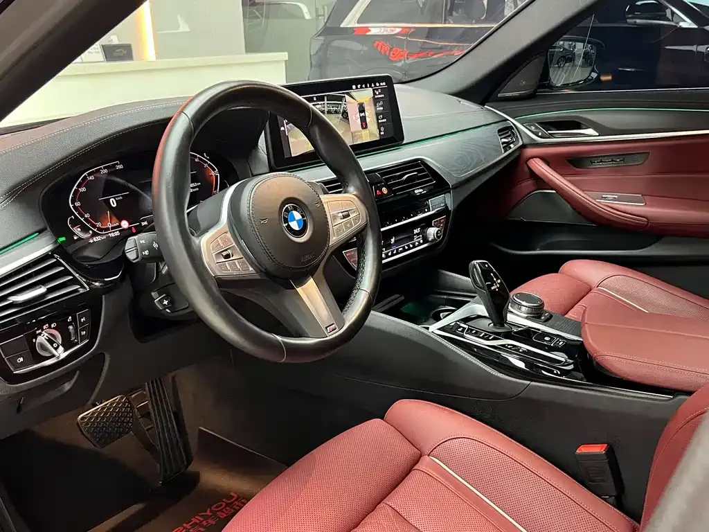 BMW 5 Series — фото 10