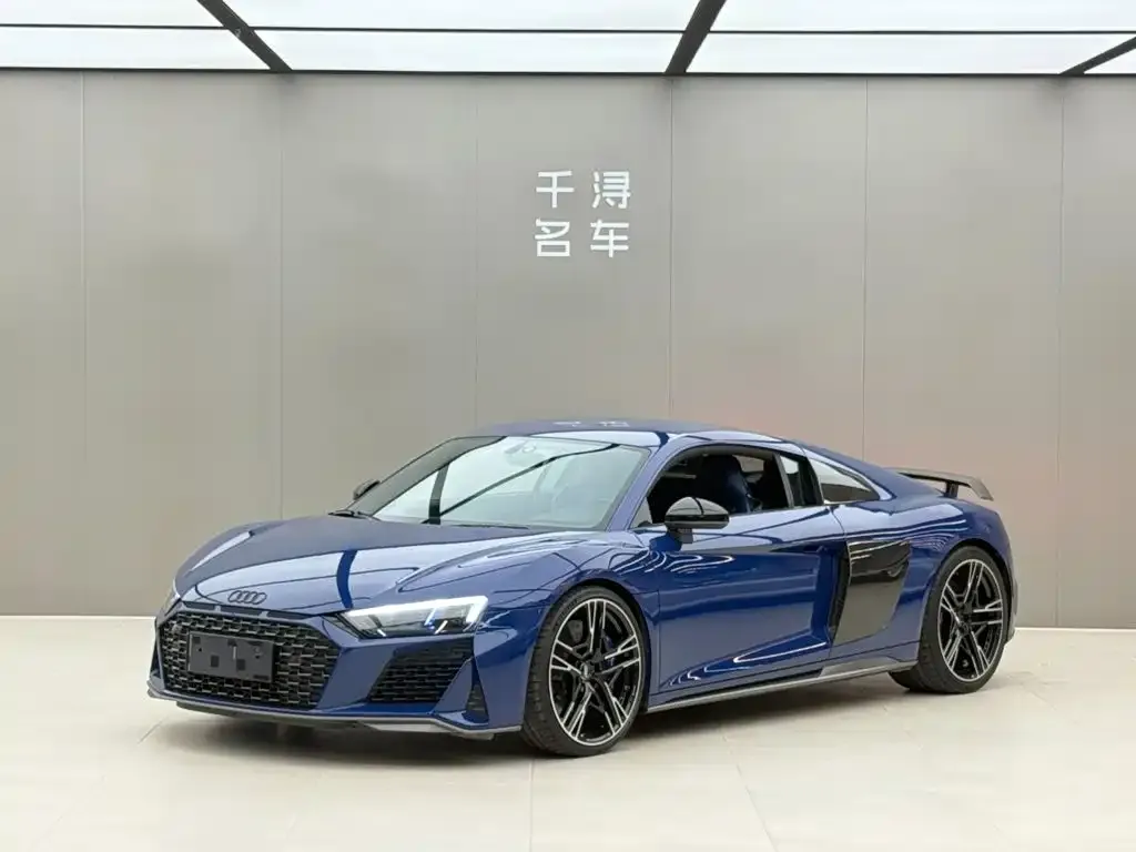 Audi R8 — фото 1