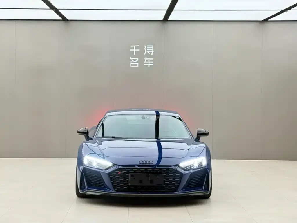 Audi R8 — фото 2