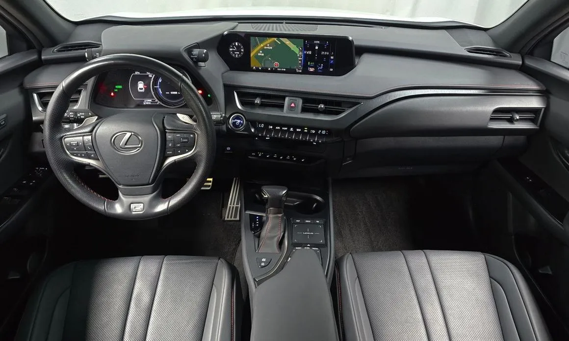 Lexus UX — фото 8