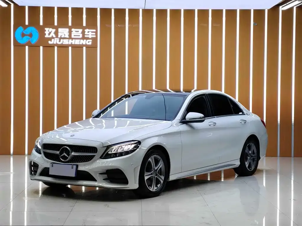 Mercedes-Benz C-Class — фото 1
