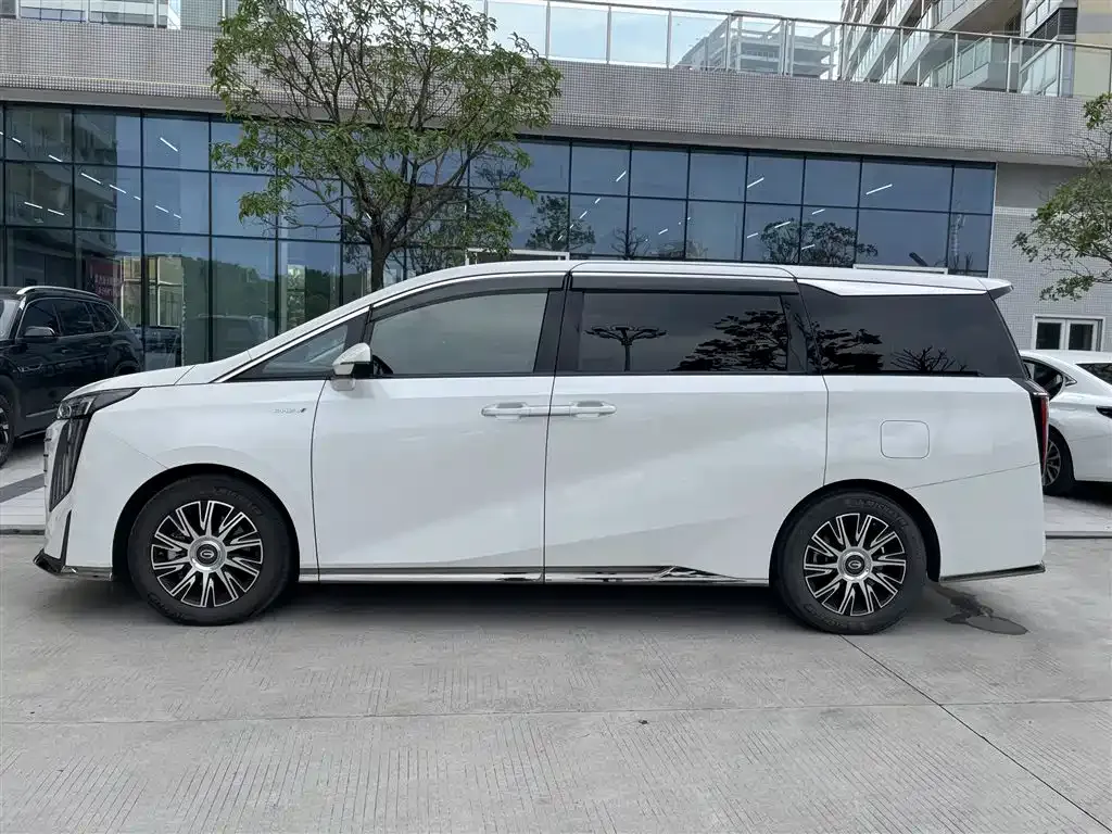 GAC Motor Trumpchi E9 — фото 5