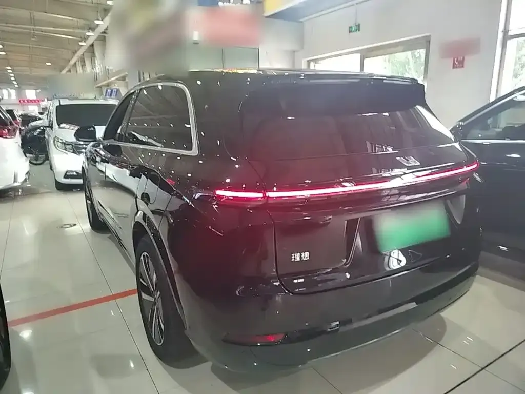 Li Auto L7 — фото 8