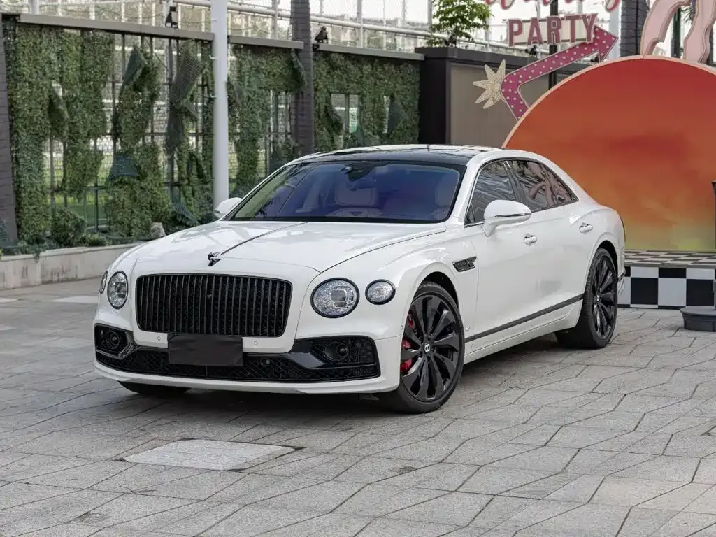 Bentley Flying Spur — фото 1
