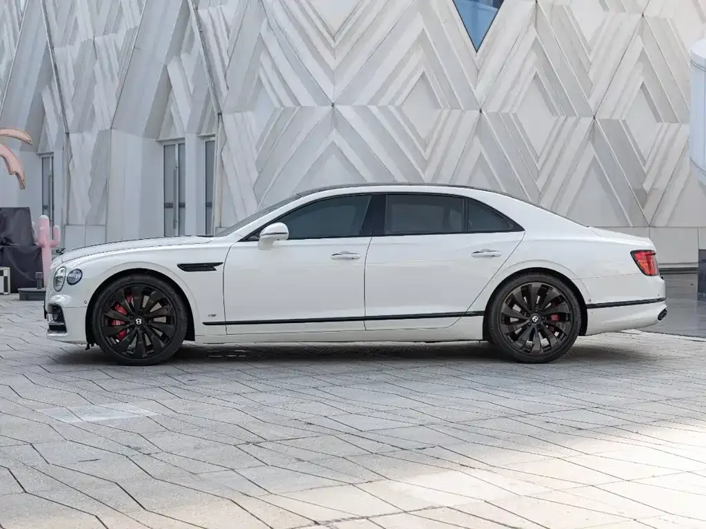 Bentley Flying Spur — фото 4