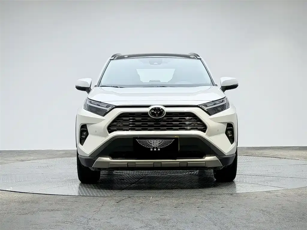 Toyota RAV4 — фото 6