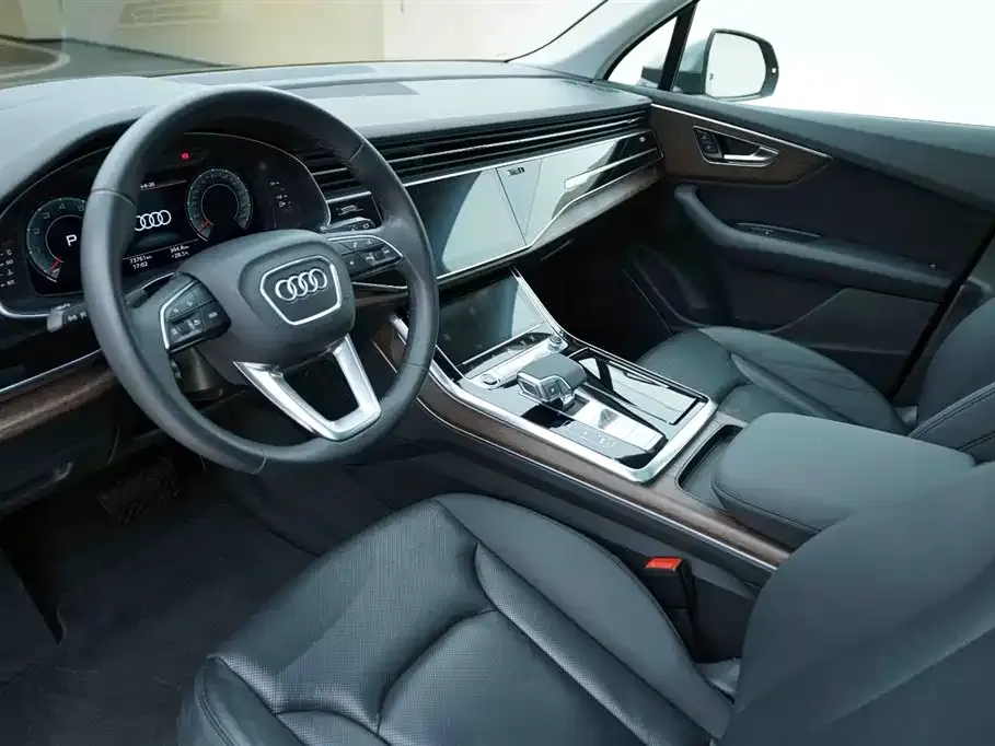 Audi Q7 — фото 2