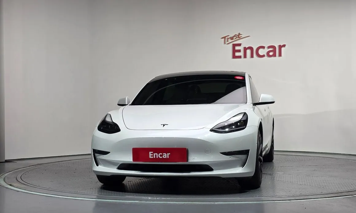 Tesla Model 3 — фото 2