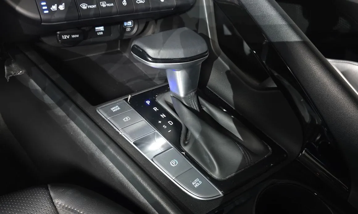 Hyundai AVANTE — фото 6