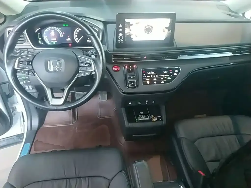 Honda Elysion 2024 из CN, фото 5