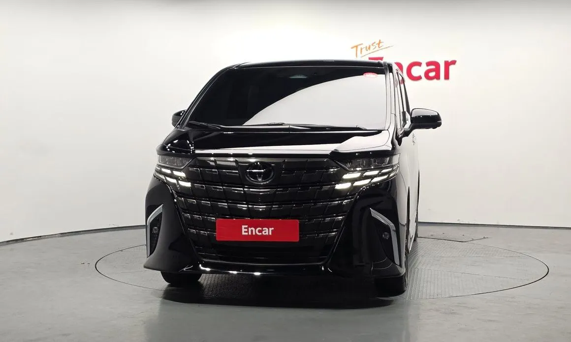 Toyota Alphard — фото 5