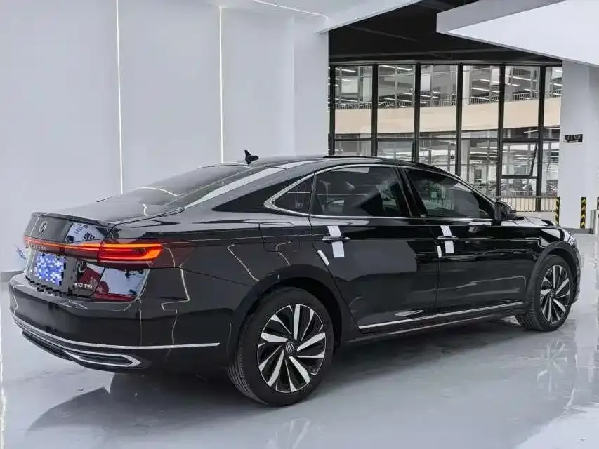 Volkswagen Passat — фото 4