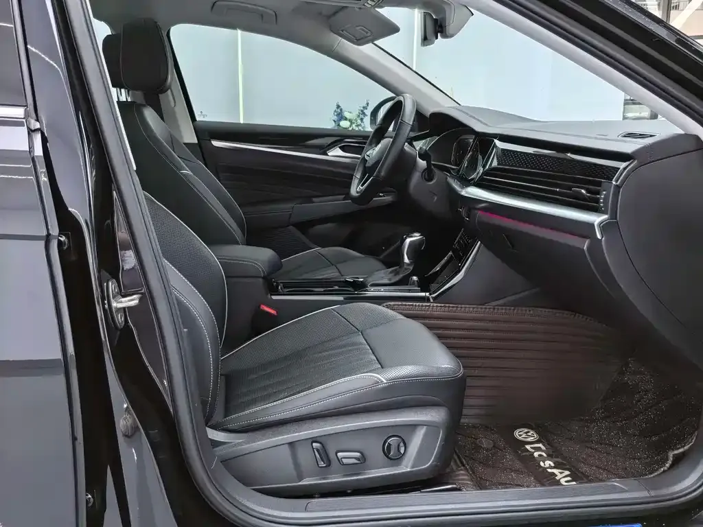 Volkswagen Passat — фото 10