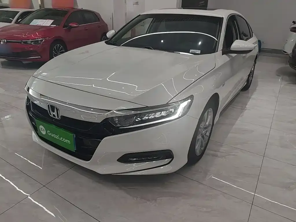 Honda Accord — фото 1