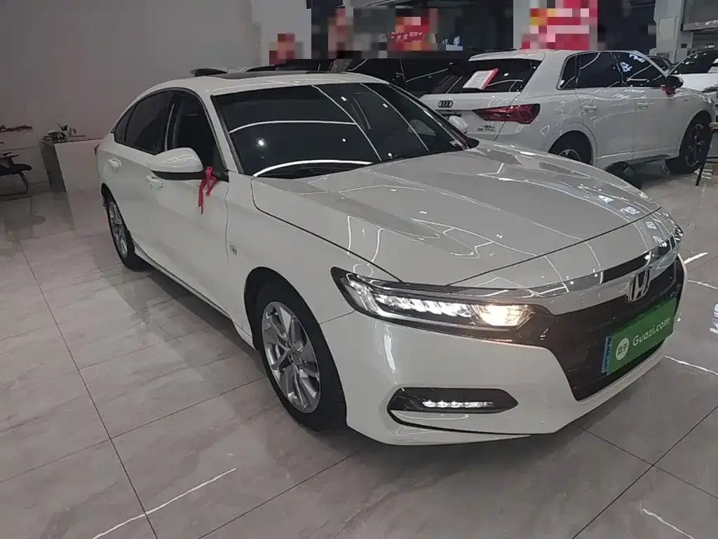Honda Accord — фото 8