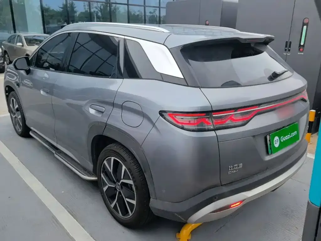 BYD L DM-i — фото 3