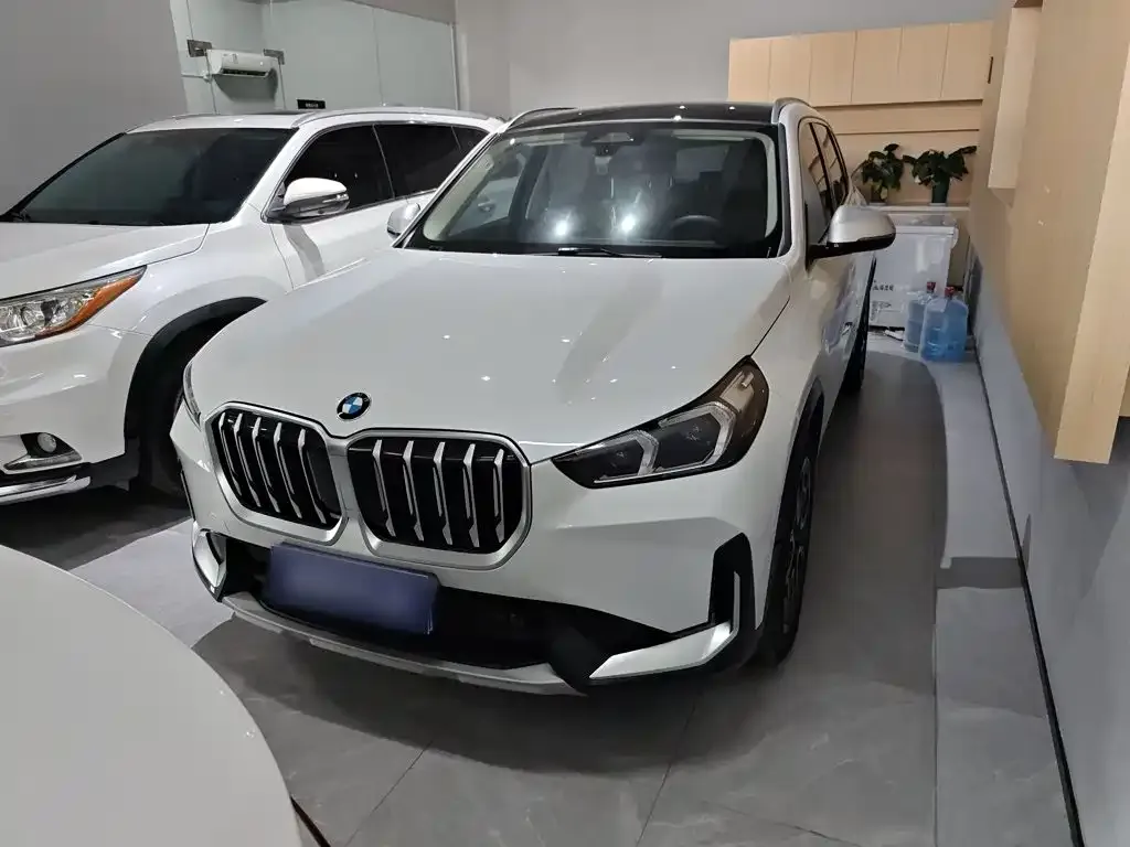 BMW X1 — фото 5