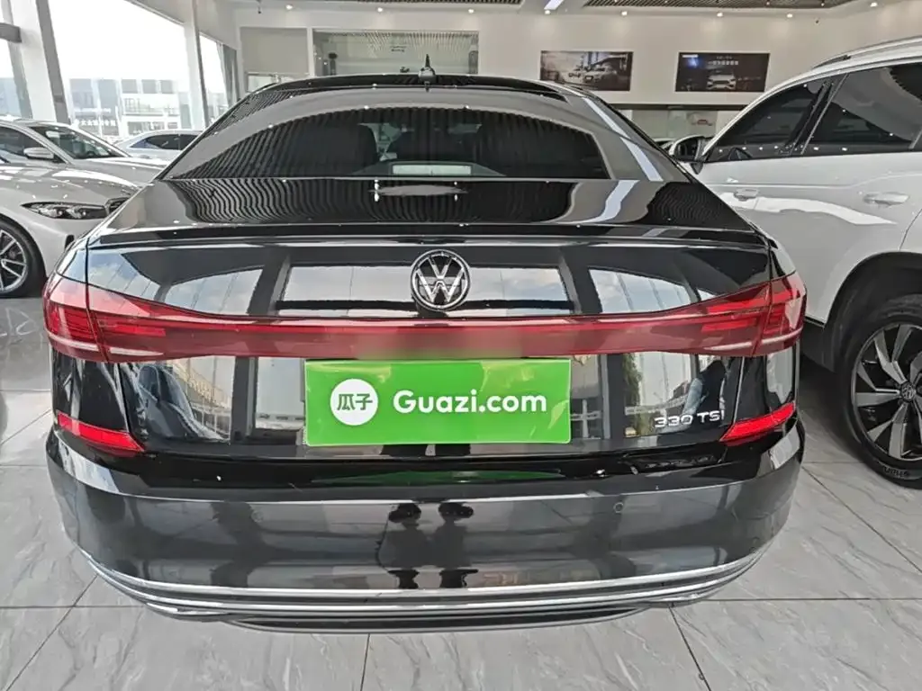 Volkswagen Passat — фото 10