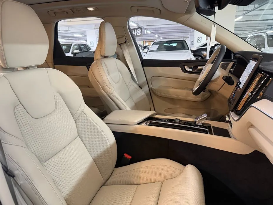 Volvo XC60 2026 из KR, фото 9