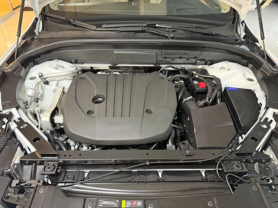 Volvo XC60 2026 из KR, фото 10