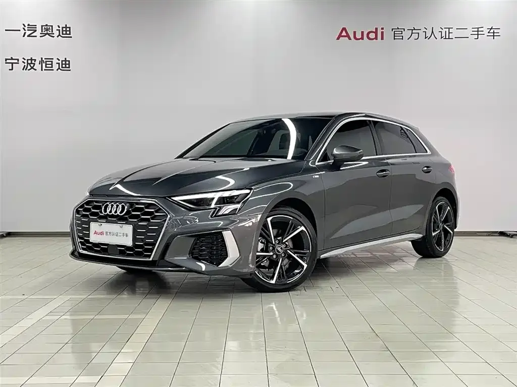 Audi A3 — фото 1
