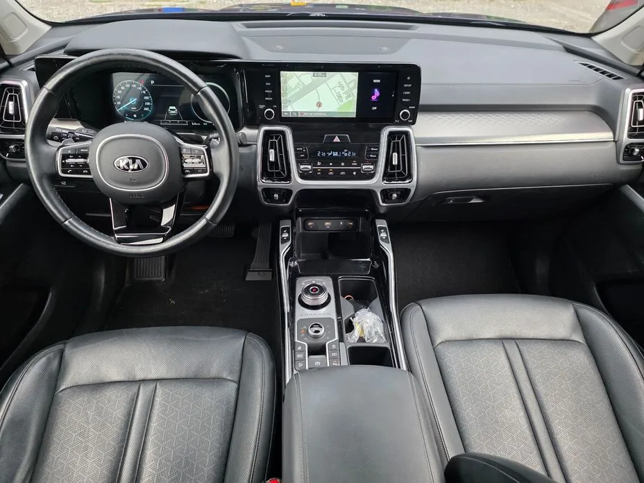 Kia Sorento — фото 10