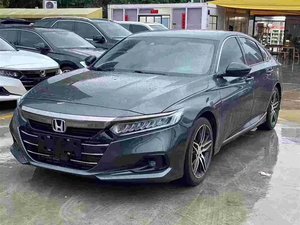 Honda Accord — фото 9