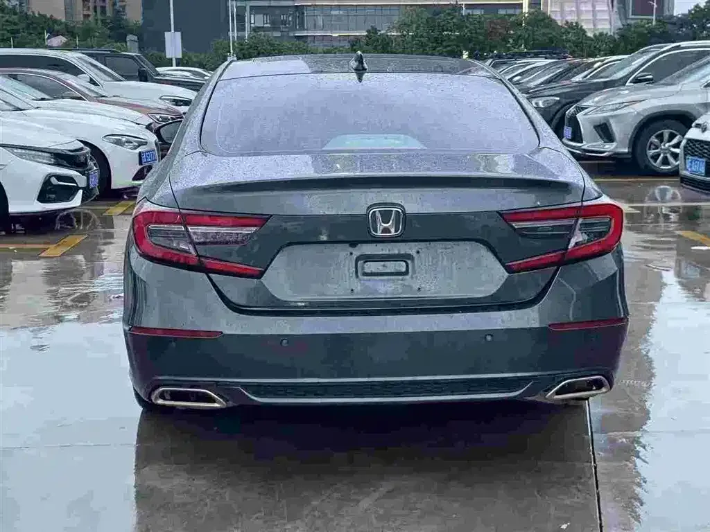 Honda Accord — фото 4