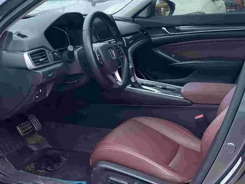 Honda Accord — фото 7