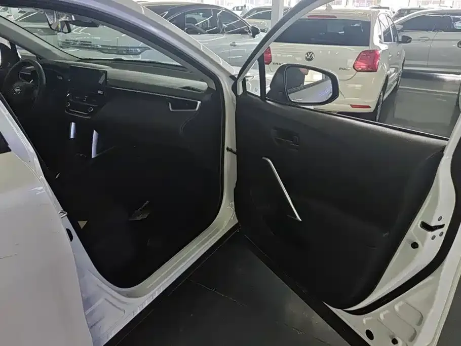 Toyota Corolla Cross — фото 4