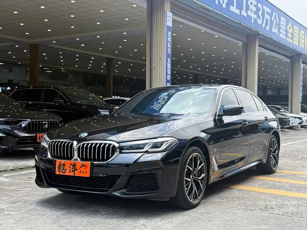 BMW 5 Series — фото 1