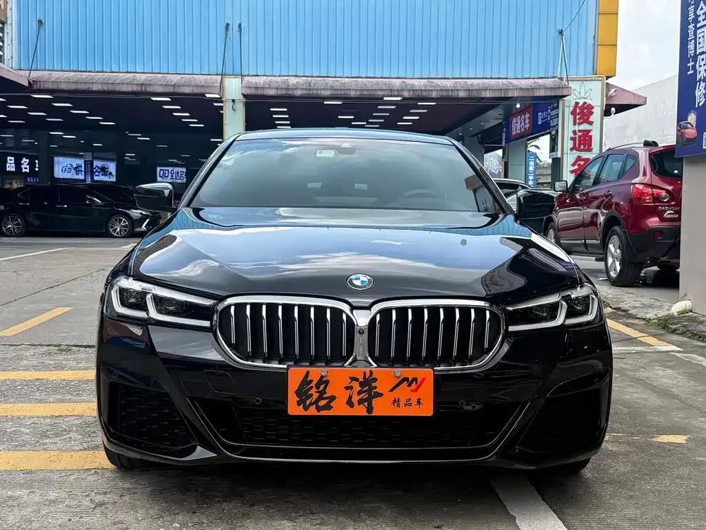 BMW 5 Series — фото 10