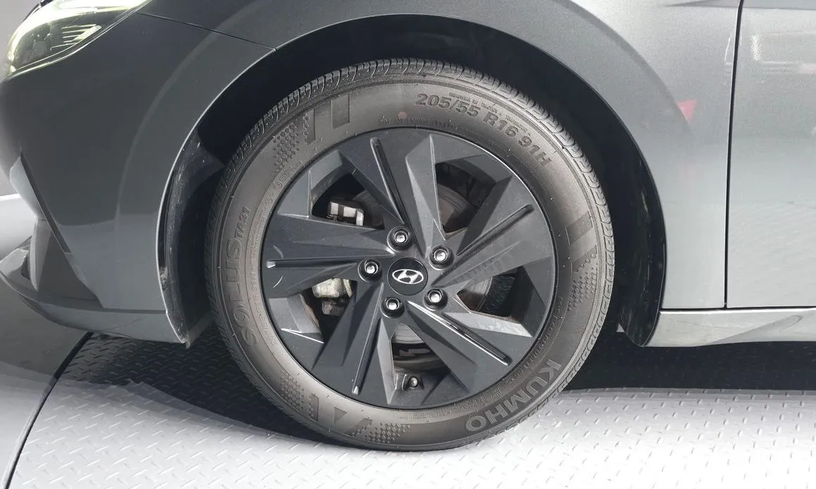 Hyundai AVANTE — фото 9