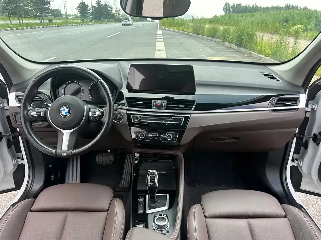 BMW X1 — фото 9