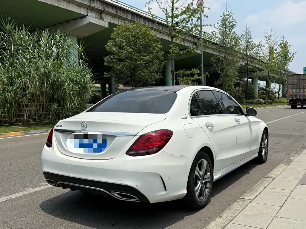 Mercedes-Benz C-Class — фото 10