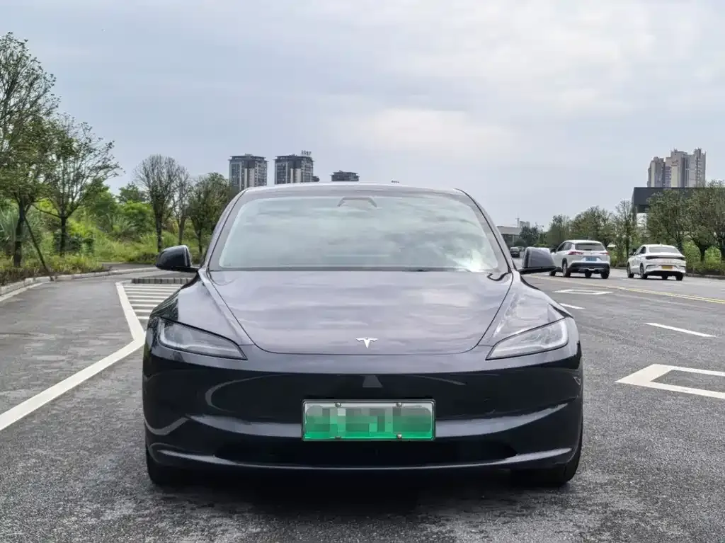 Tesla Model 3 — фото 5