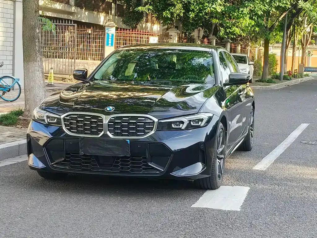 BMW 3 Series — фото 1