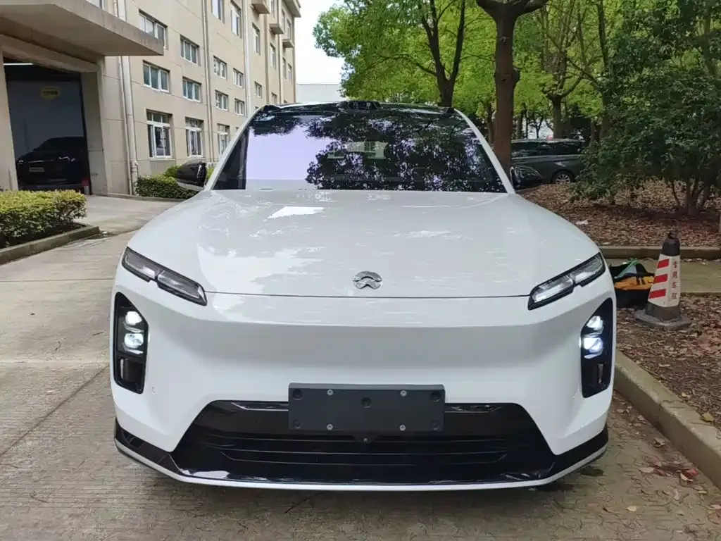 NIO EC6 — фото 8
