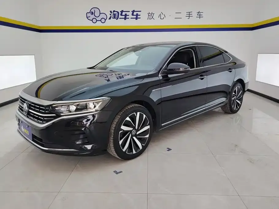 Volkswagen Passat — фото 1