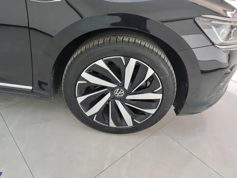 Volkswagen Passat — фото 4