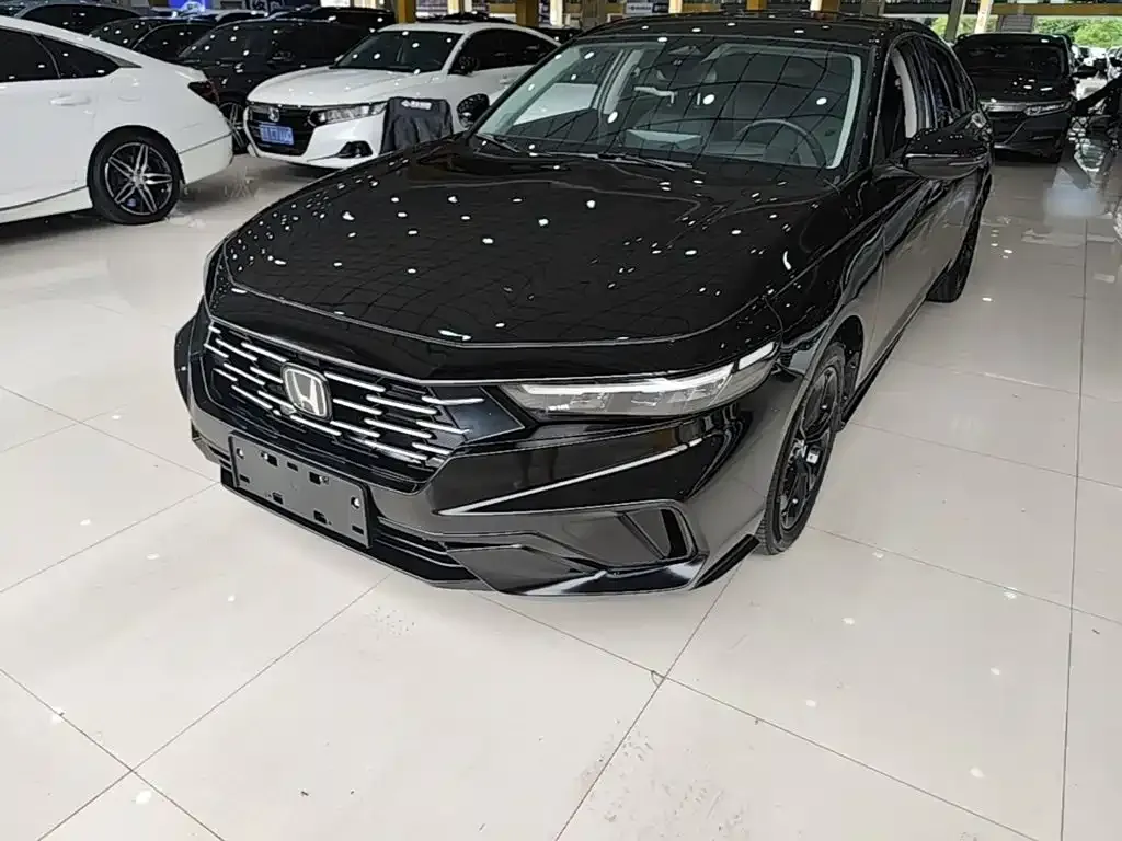 Honda Accord — фото 8