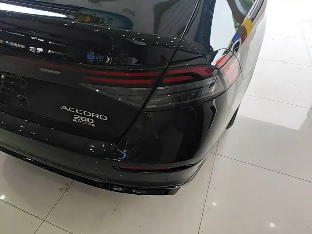 Honda Accord — фото 2