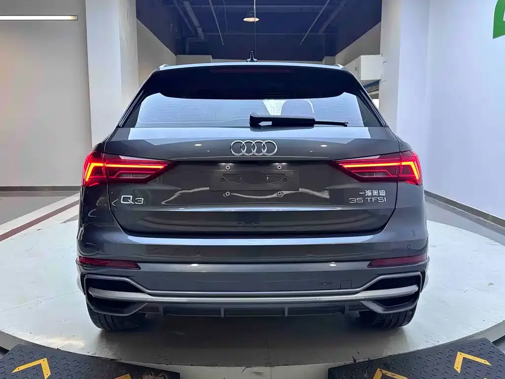 Audi Q3 — фото 7